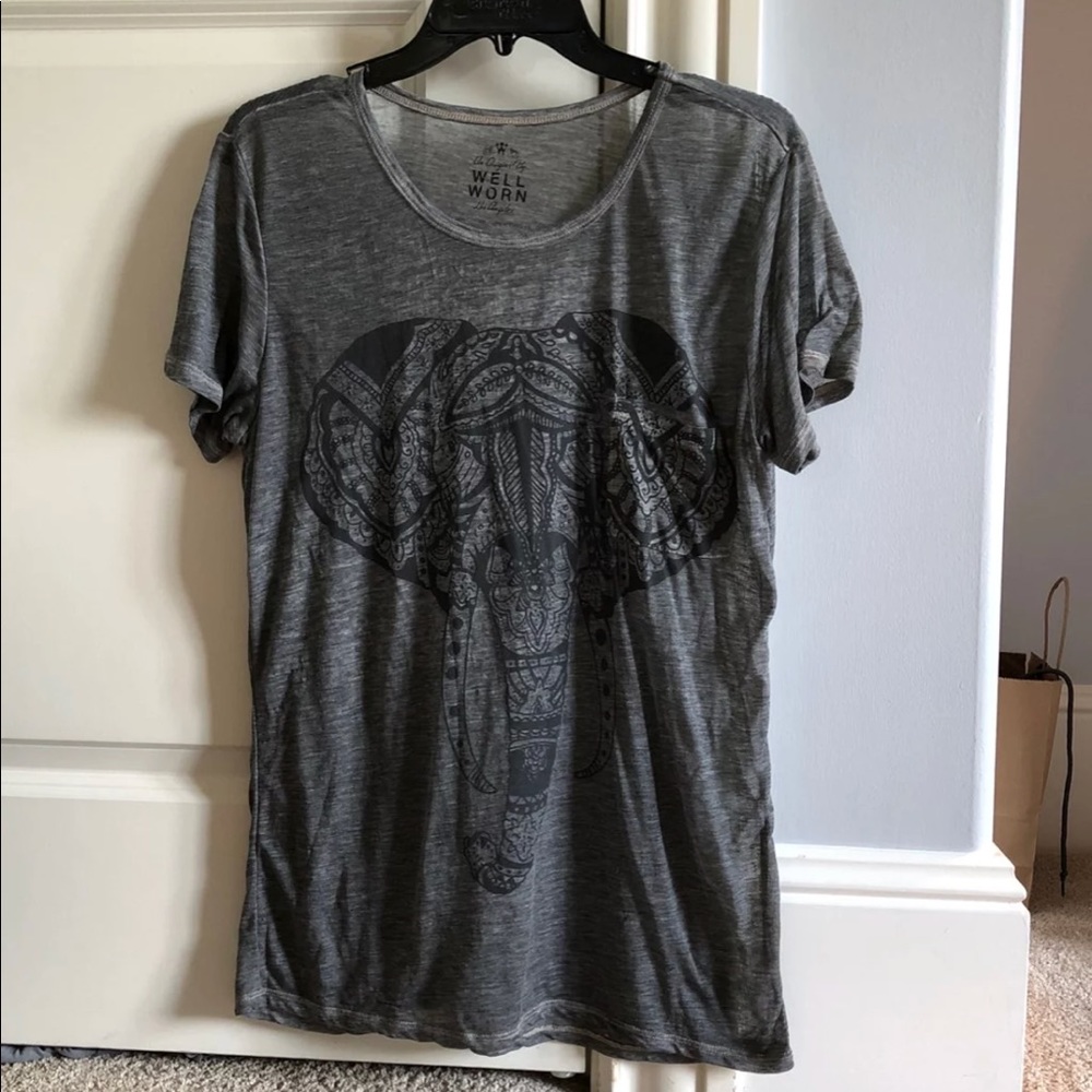 Elephant design tee